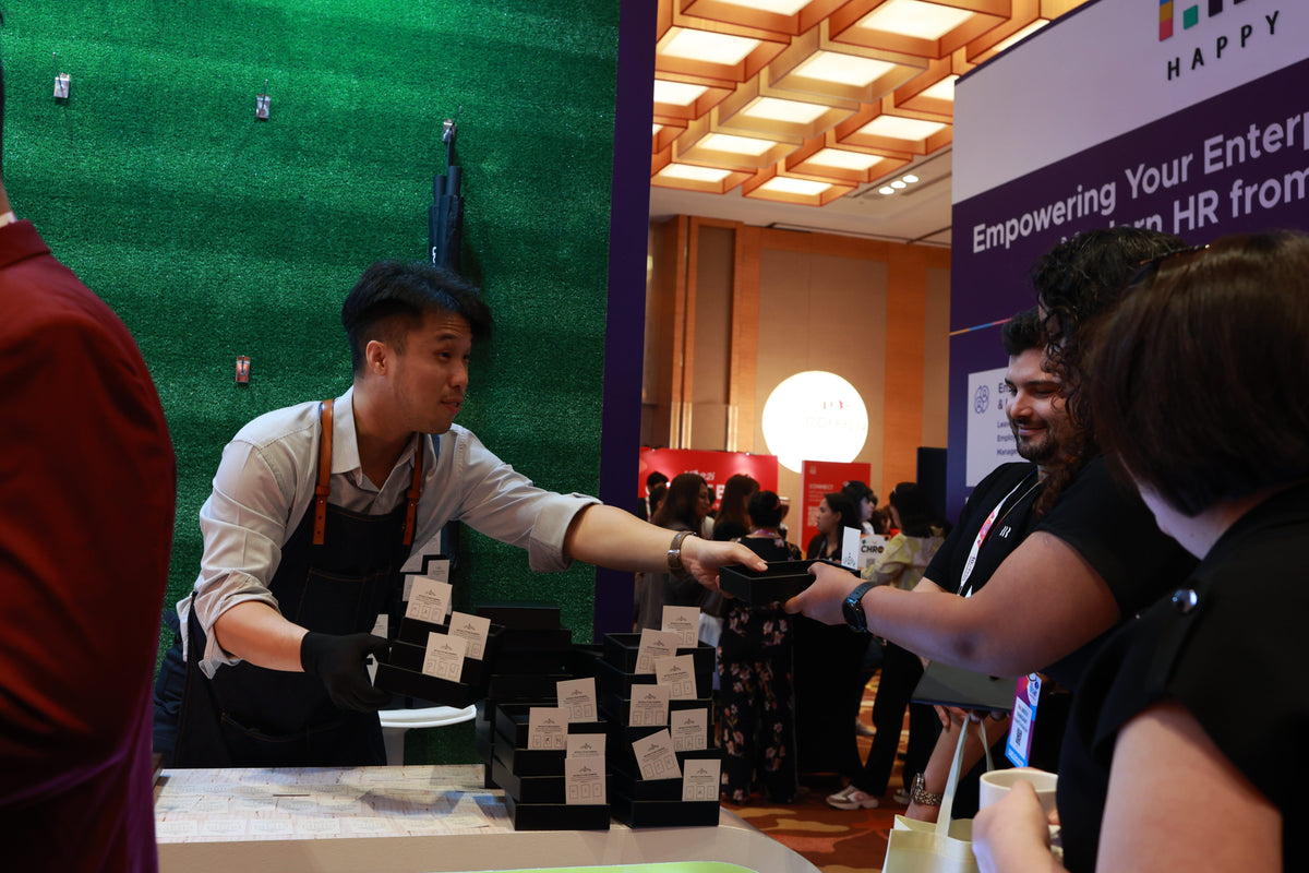 How Deel Generated 400 Leads in Two Days with Live Monogramming
